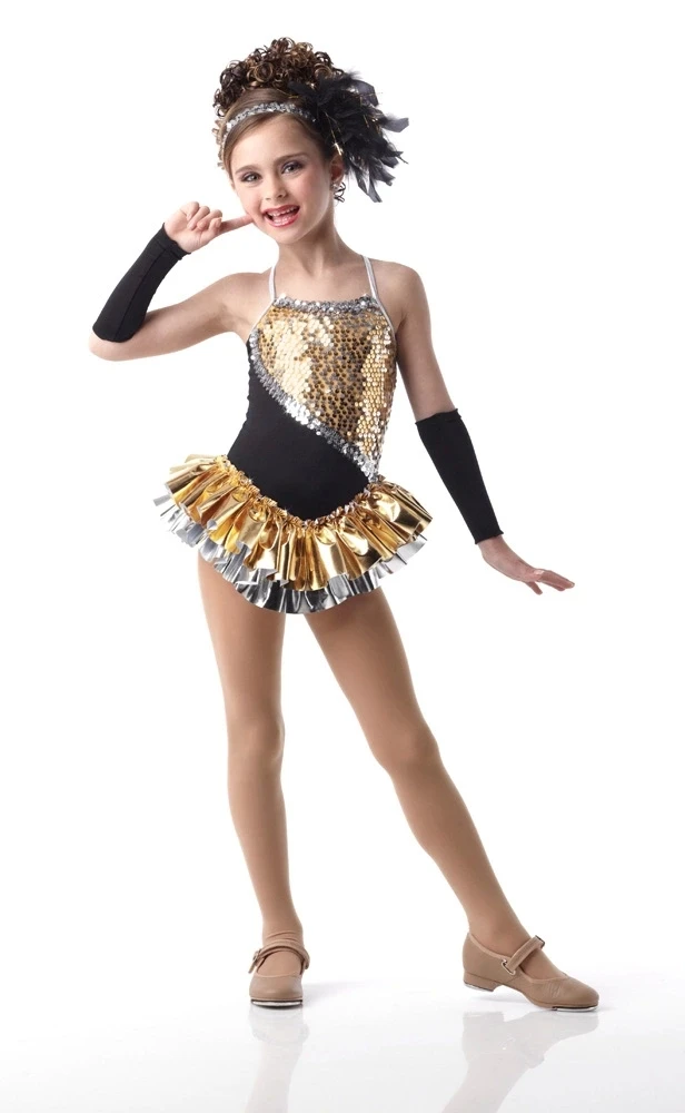 Hot New Child/Girls Jazz Ballroom Dance Performance Costume Shining Gold Sequins Bodice With Gold and Silver Foil Spandex Skirt
Hot New Child/Girls Jazz Ballroom Dance Performance Costume Shining Gold Sequins Bodice With Gold and Silver Foil Spandex Skirt