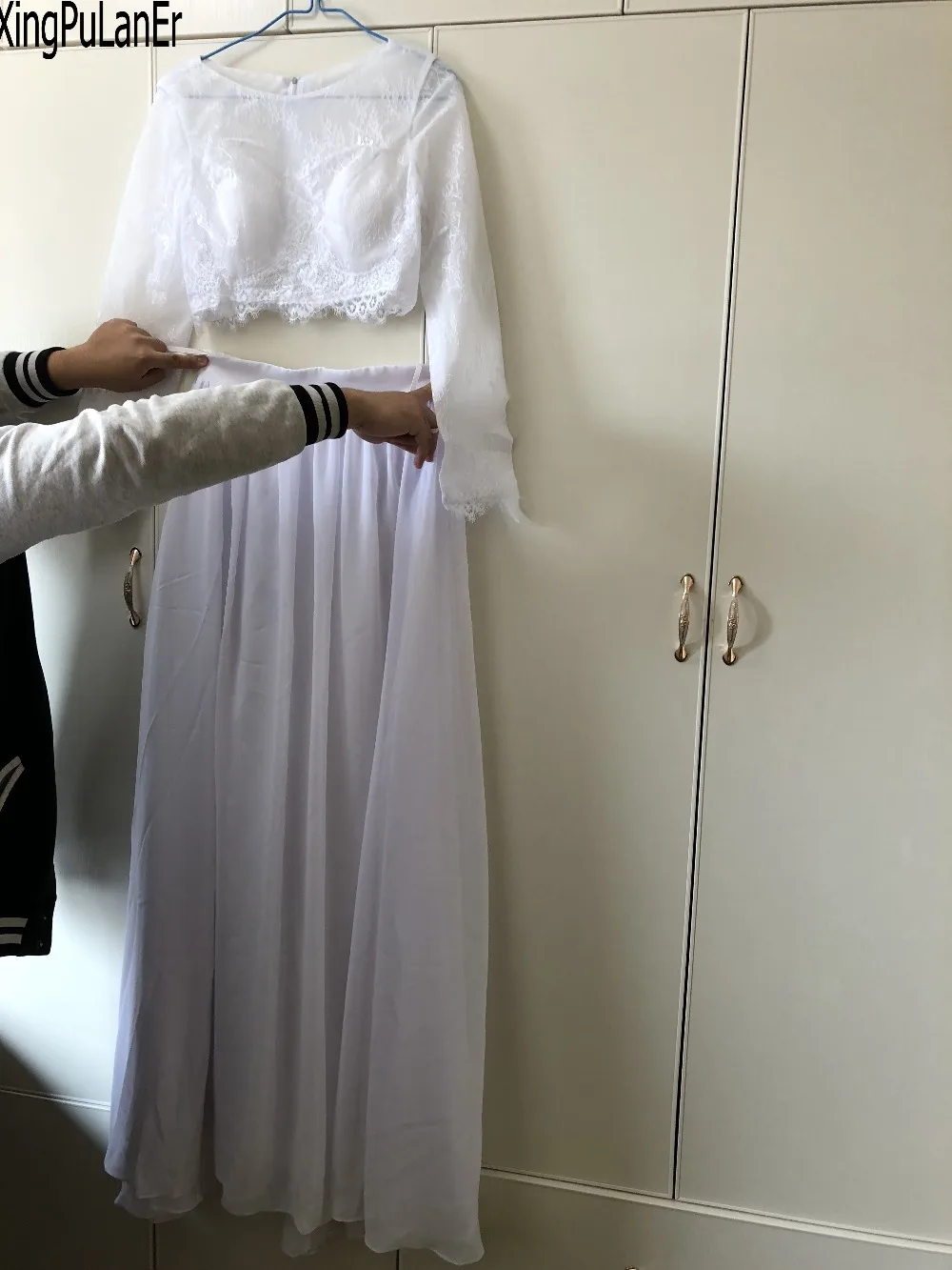 A Line Long Sleeves White Lace Chiffon Two Pieces Beach Style Long Wedding Dress In Stock Vestidos De Novia
A Line Long Sleeves White Lace Chiffon Two Pieces Beach Style Long Wedding Dress In Stock Vestidos De Novia