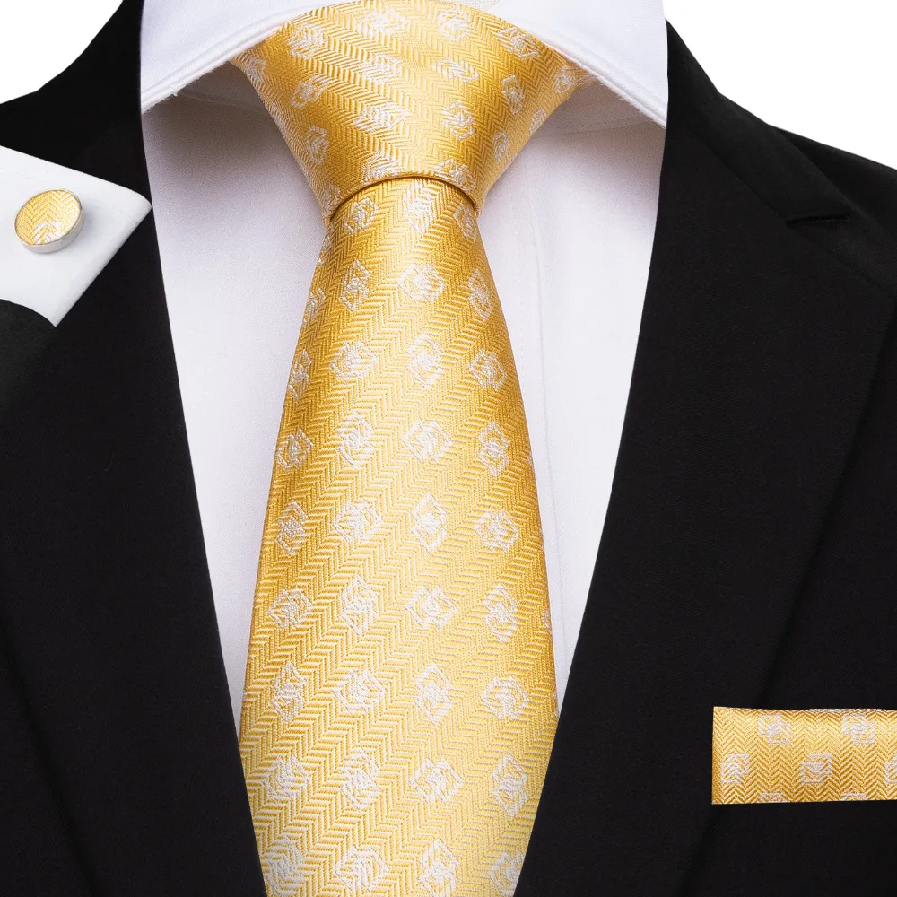 DiBanGu Wholesale Plaids Check Light Yellow Gold Men's Ties Set Neckties Pocket Square Cufflinks 100% Silk Jacquard Wove MJ-7085
DiBanGu Wholesale Plaids Check Light Yellow Gold Men's Ties Set Neckties Pocket Square Cufflinks 100% Silk Jacquard Wove MJ-7085