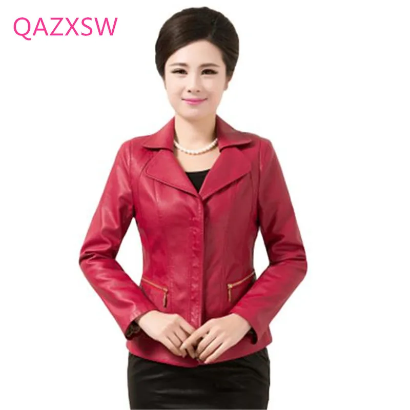 QAZXSW 2017 New Fashion Women Middle-Aged Spring Autumn Short Slim Lapel Zippers Leather Jacket Plus Size Casual Coat LJ1679
QAZXSW 2017 New Fashion Women Middle-Aged Spring Autumn Short Slim Lapel Zippers Leather Jacket Plus Size Casual Coat LJ1679