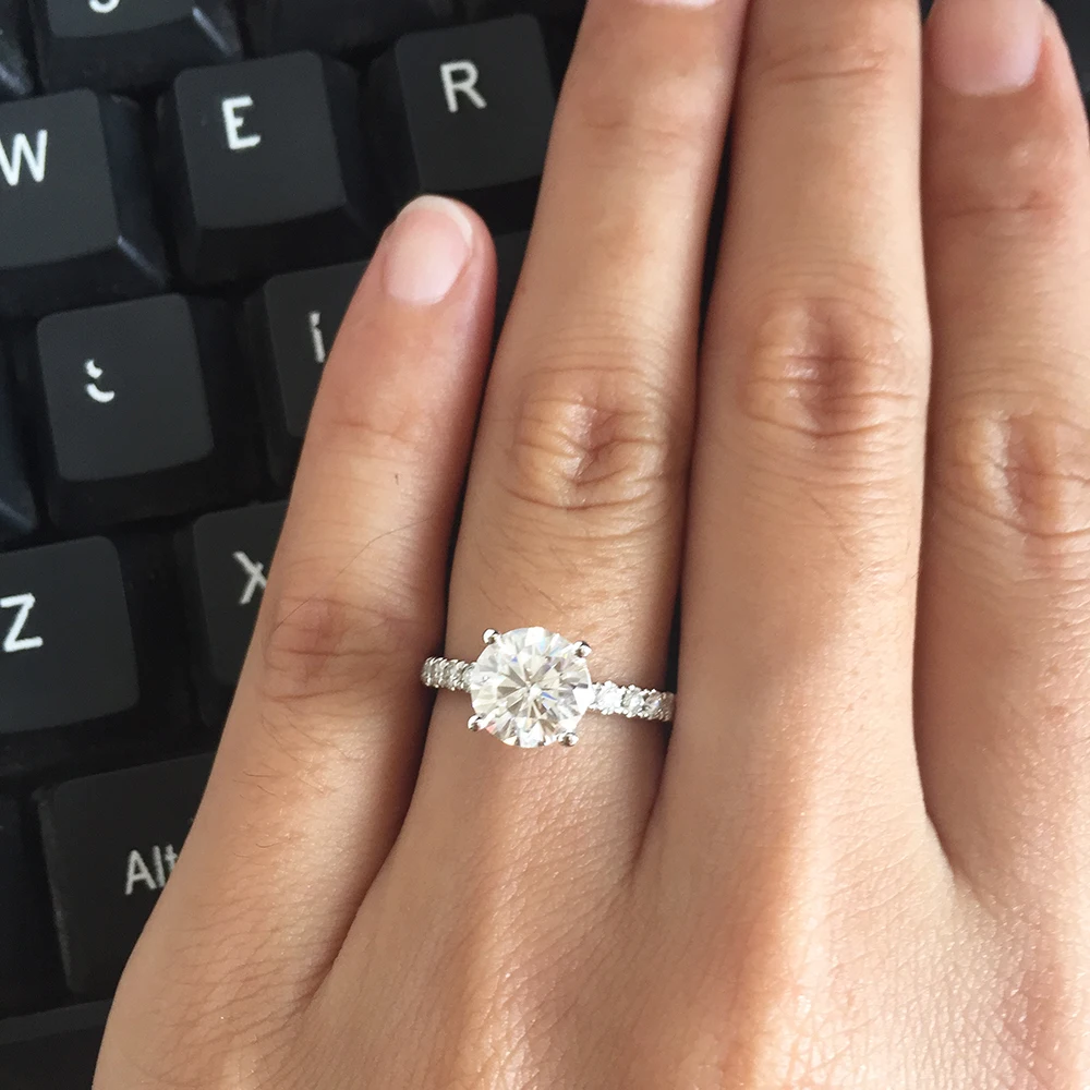 2.ct ct 8.0mm Brilliant Cut Moissanite Engagement Ring Setting with Side Stone Heart&Arrow Cut Stunning Test Positive Stunning
2.ct ct 8.0mm Brilliant Cut Moissanite Engagement Ring Setting with Side Stone Heart&Arrow Cut Stunning Test Positive Stunning