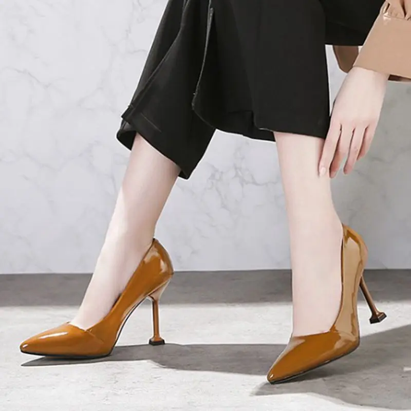 QPLYXCO Sexy fashion Big size 32-48 Pointed toe High quality genuine leather girl high heels pumps wedding women shoes 8155k-5
QPLYXCO Sexy fashion Big size 32-48 Pointed toe High quality genuine leather girl high heels pumps wedding women shoes 8155k-5