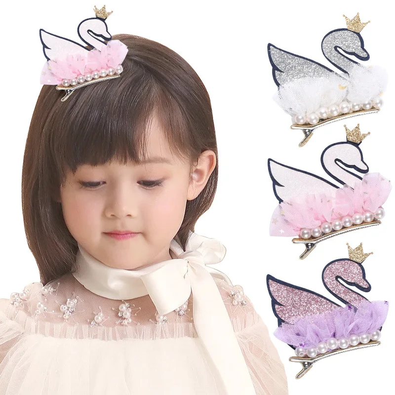 2019 New Fashion Swan Hairpin Princess temperament Pearl Headdress Cute Girls Cartoon Hair Clip Hair Accessories Kids Barrette
2019 New Fashion Swan Hairpin Princess temperament Pearl Headdress Cute Girls Cartoon Hair Clip Hair Accessories Kids Barrette