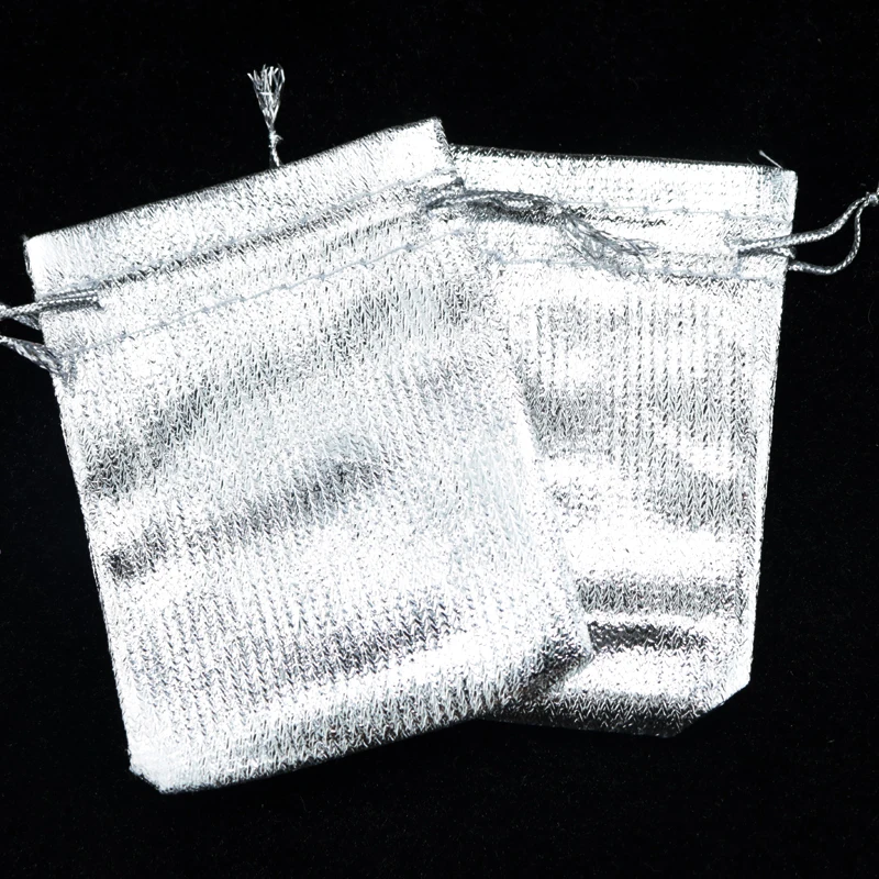 500pcs/lot 13x18cm Drawable Stain Bags Silver Wedding Christmas Gift Bag Candy Bracelet Jewelry Packaging Bags & Pouches
500pcs/lot 13x18cm Drawable Stain Bags Silver Wedding Christmas Gift Bag Candy Bracelet Jewelry Packaging Bags & Pouches