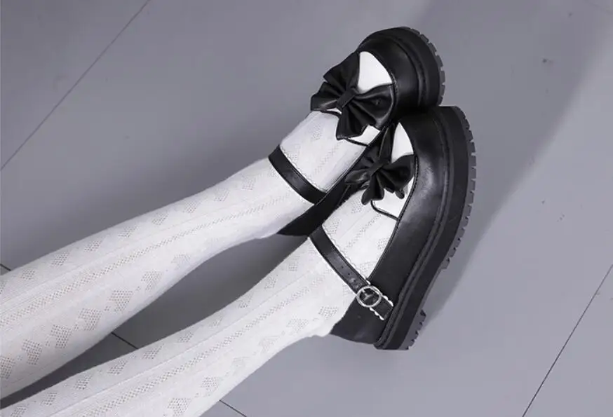 Japanese sweet lolita shoes thick bottom women shoes cute bowknot round head cosplay shoes comfortable princess loli cos
Japanese sweet lolita shoes thick bottom women shoes cute bowknot round head cosplay shoes comfortable princess loli cos