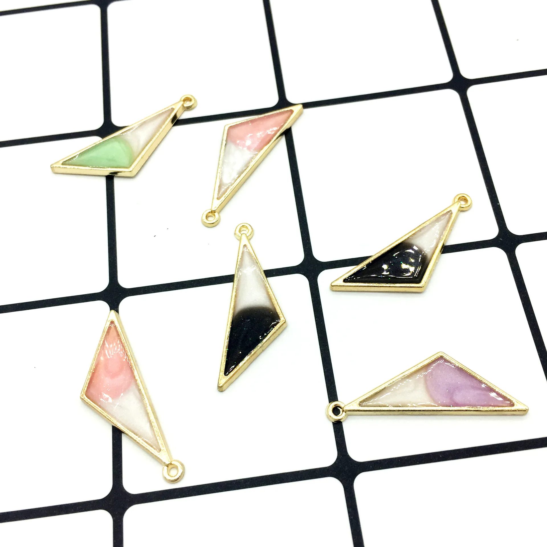 20pcs/lot Jewelry Accessories Gold Tone Alloy Triangle Charms Zinc Alloy Oil Drop Charm Pendants
20pcs/lot Jewelry Accessories Gold Tone Alloy Triangle Charms Zinc Alloy Oil Drop Charm Pendants