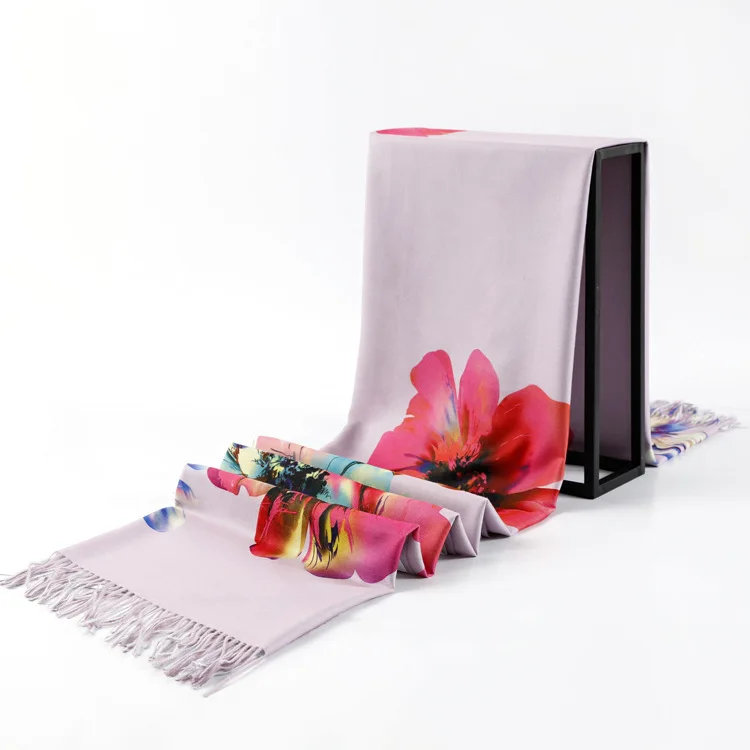 New Russia National Oversize 135x135cm Women Printing Four Sides Tassel Large Squar Shawl Scarf All-Match headband Bufanda Mujer
New Russia National Oversize 135x135cm Women Printing Four Sides Tassel Large Squar Shawl Scarf All-Match headband Bufanda Mujer