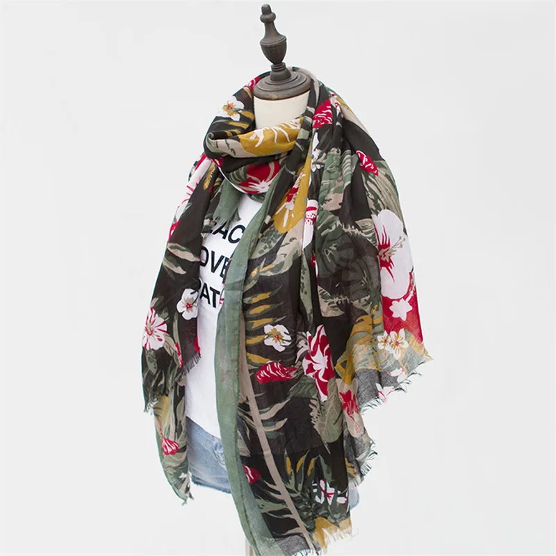 10pcs/lot hot sale new viscose print flowers fringe women scarf/scarves muslim hijab fashion shawls bandana wraps free shipping
10pcs/lot hot sale new viscose print flowers fringe women scarf/scarves muslim hijab fashion shawls bandana wraps free shipping