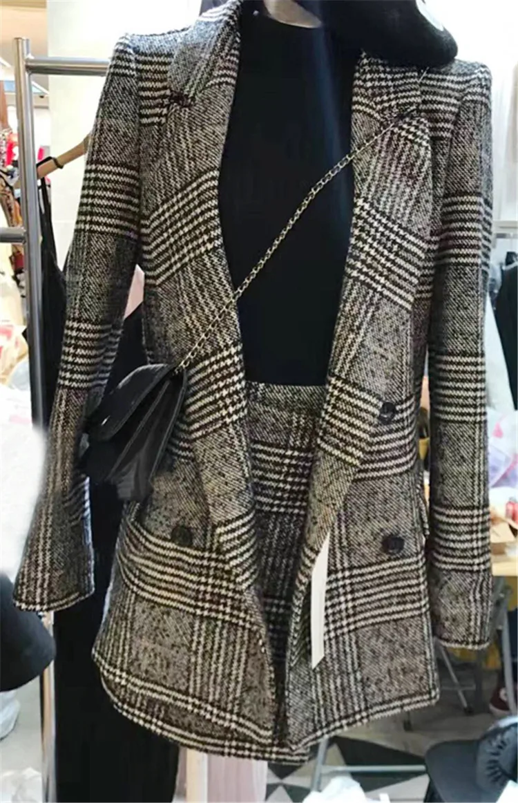 Женский костюм из юбки и куртки в клетку двубортный блейзер с мини юбкой весна