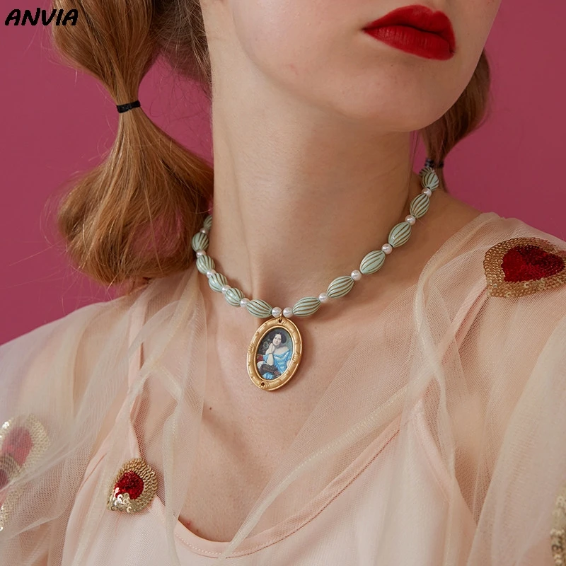 Vintage Statement Necklace Baroque Pearl Art Photo Oil Painting Gold Pendant Choker Chain Blue Beads Strand Bridal Wedding Gift
Vintage Statement Necklace Baroque Pearl Art Photo Oil Painting Gold Pendant Choker Chain Blue Beads Strand Bridal Wedding Gift