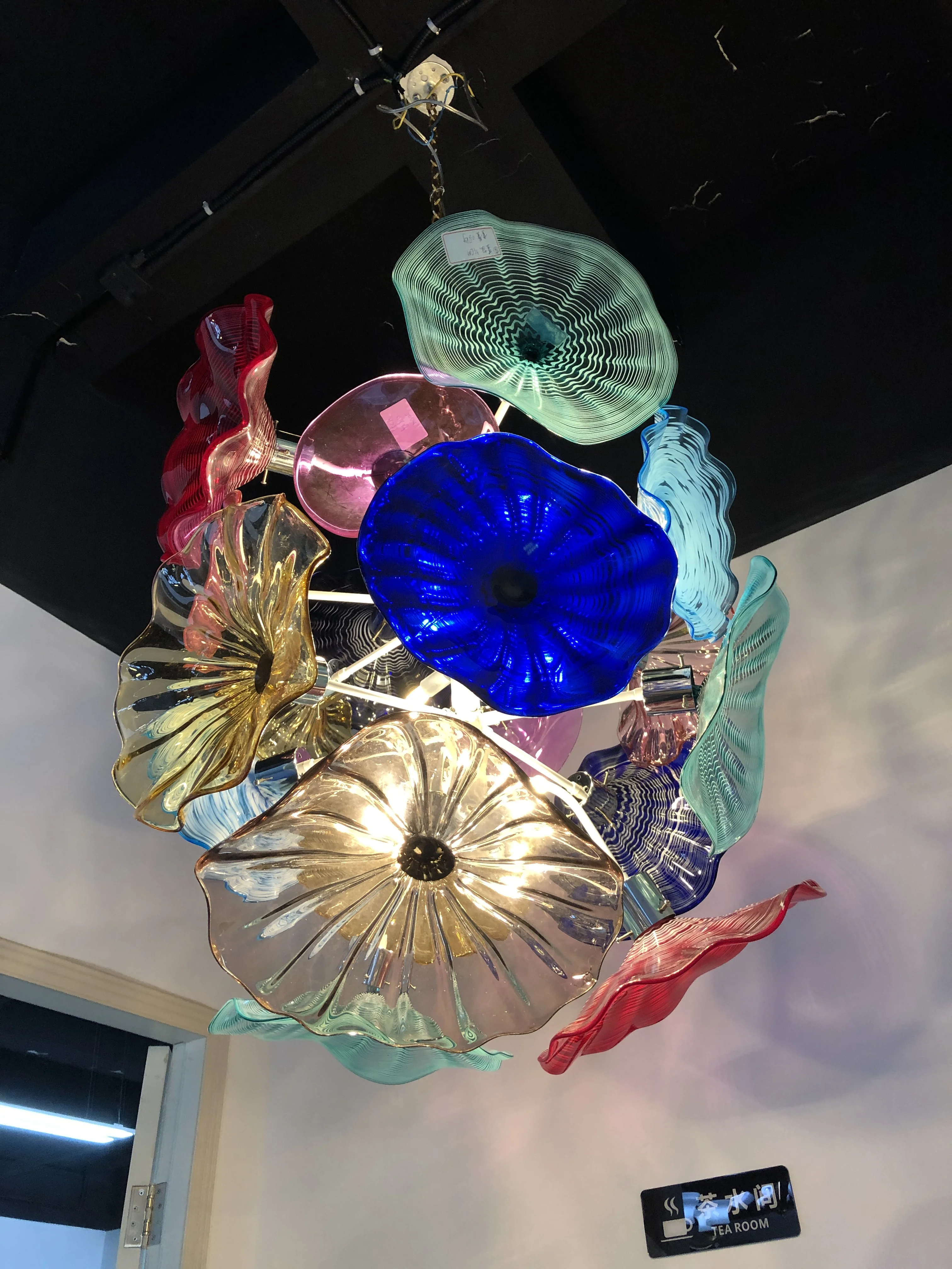 Creative Colored Hallway Luxury Elegant Hotel Decoration Murano Glass Plates Lighting, Art Plate
Creative Colored Hallway Luxury Elegant Hotel Decoration Murano Glass Plates Lighting, Art Plate