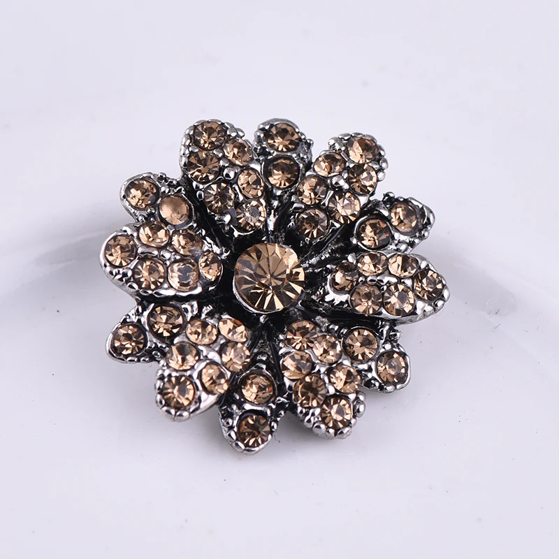 20pcs/lot newest Rhinestone Vintage jewelry Flower Snap 18mm Snaps Crystal button Interchangeable Jewelry
20pcs/lot newest Rhinestone Vintage jewelry Flower Snap 18mm Snaps Crystal button Interchangeable Jewelry