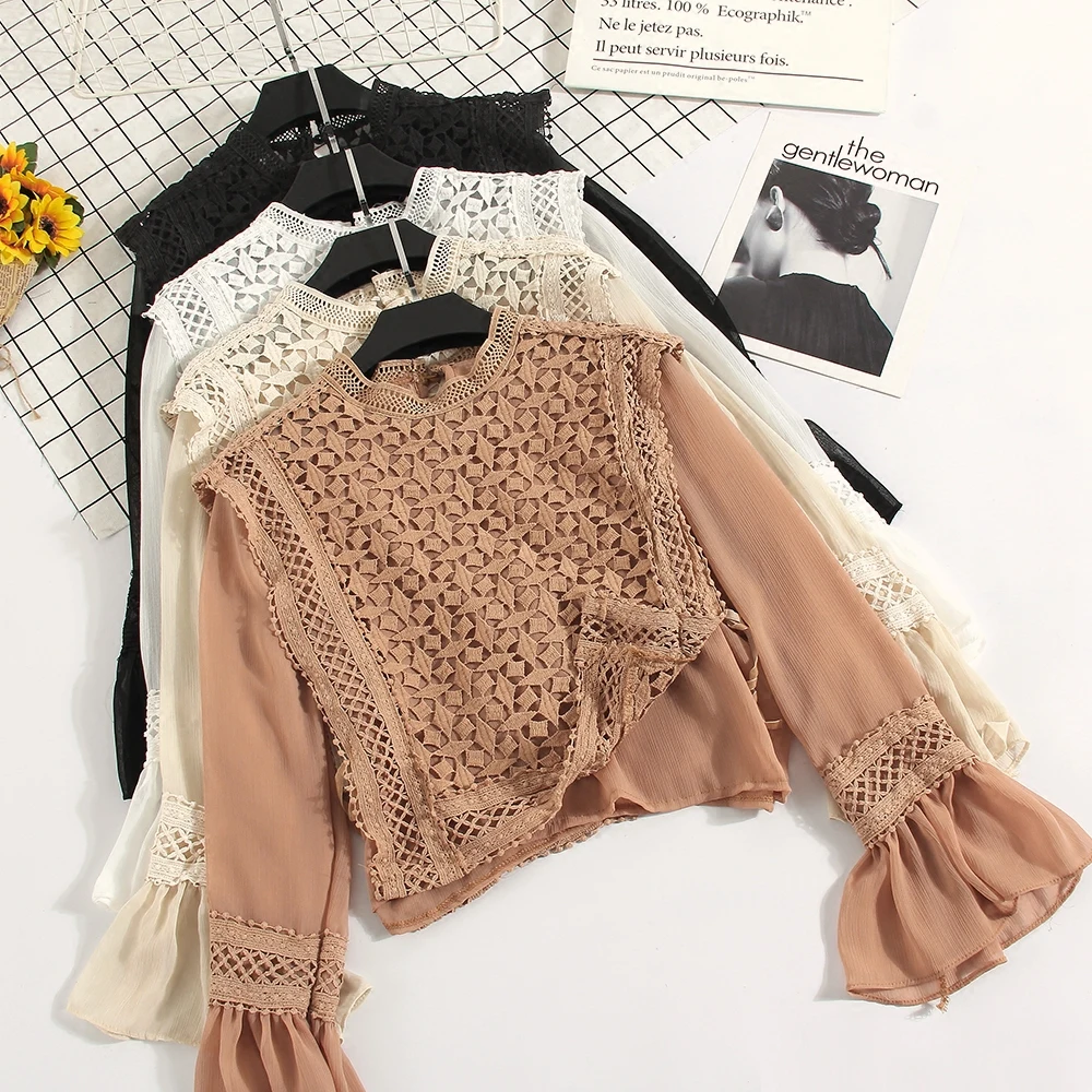 2018 Spring Blouse shirt hollow lace hook flower stitching chiffon flare sleeves high waist female Blusa top
2018 Spring Blouse shirt hollow lace hook flower stitching chiffon flare sleeves high waist female Blusa top