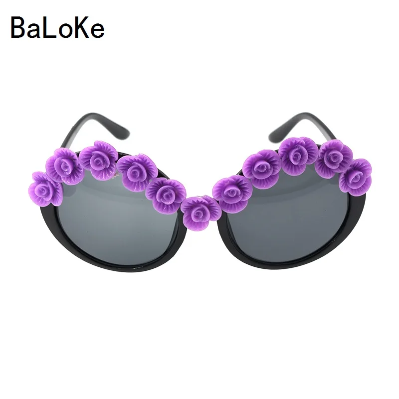 Fashion Design Baroque Purple Crystal Flower Sunglasses Retro Classical Sunglasses Women Rhinestone Beach Accessories
Fashion Design Baroque Purple Crystal Flower Sunglasses Retro Classical Sunglasses Women Rhinestone Beach Accessories