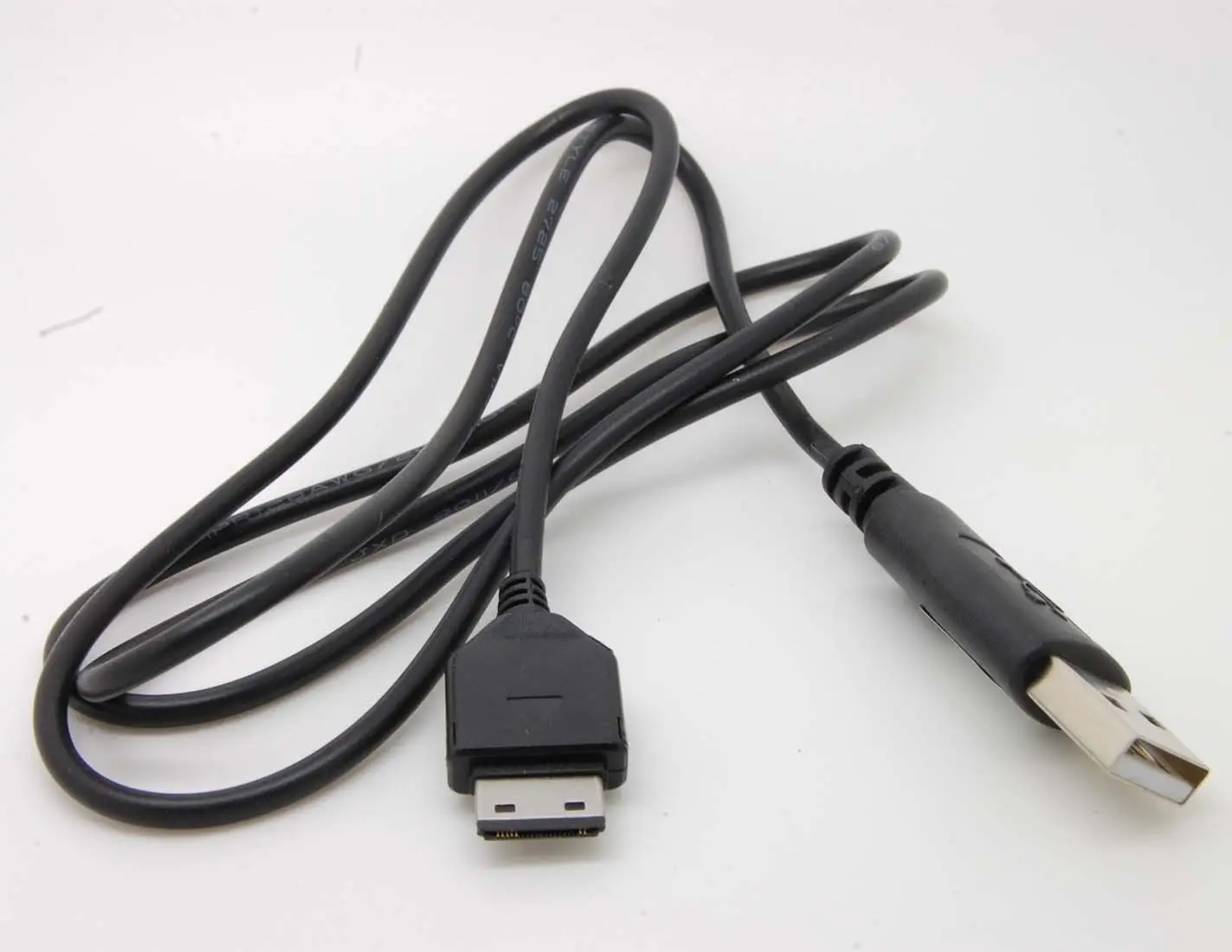 USB кабель для передачи данных и зарядки SAMSUNG SGH-I907 J700 L760 M110 T109 T119 T229 T239 T339 T349 T409 T419 T429