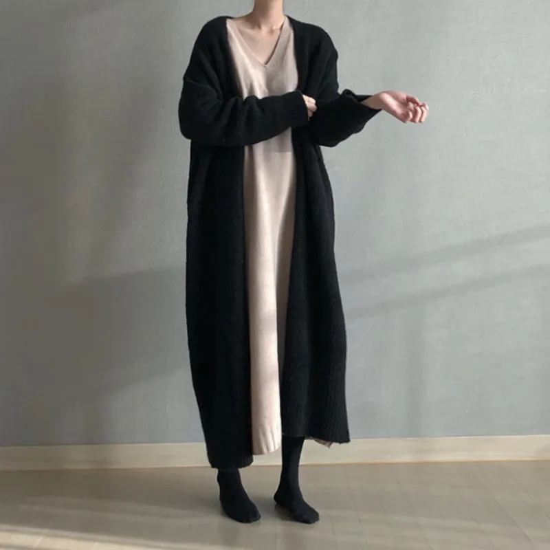 Women Winter Long Knitted Cardigans Sweater Coat Open Stitch O-neck Elegant Vintage Loose Plus Size Gray Female Overcoat
Women Winter Long Knitted Cardigans Sweater Coat Open Stitch O-neck Elegant Vintage Loose Plus Size Gray Female Overcoat