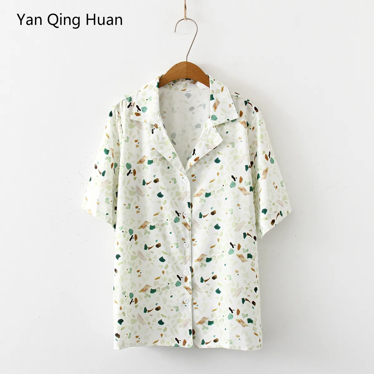 Yan Qing Huan New Summer Casual Simple Short-sleeved Shirt Ladies Lapel Chiffon Shirt Temperament Single-breasted Floral Tops
Yan Qing Huan New Summer Casual Simple Short-sleeved Shirt Ladies Lapel Chiffon Shirt Temperament Single-breasted Floral Tops