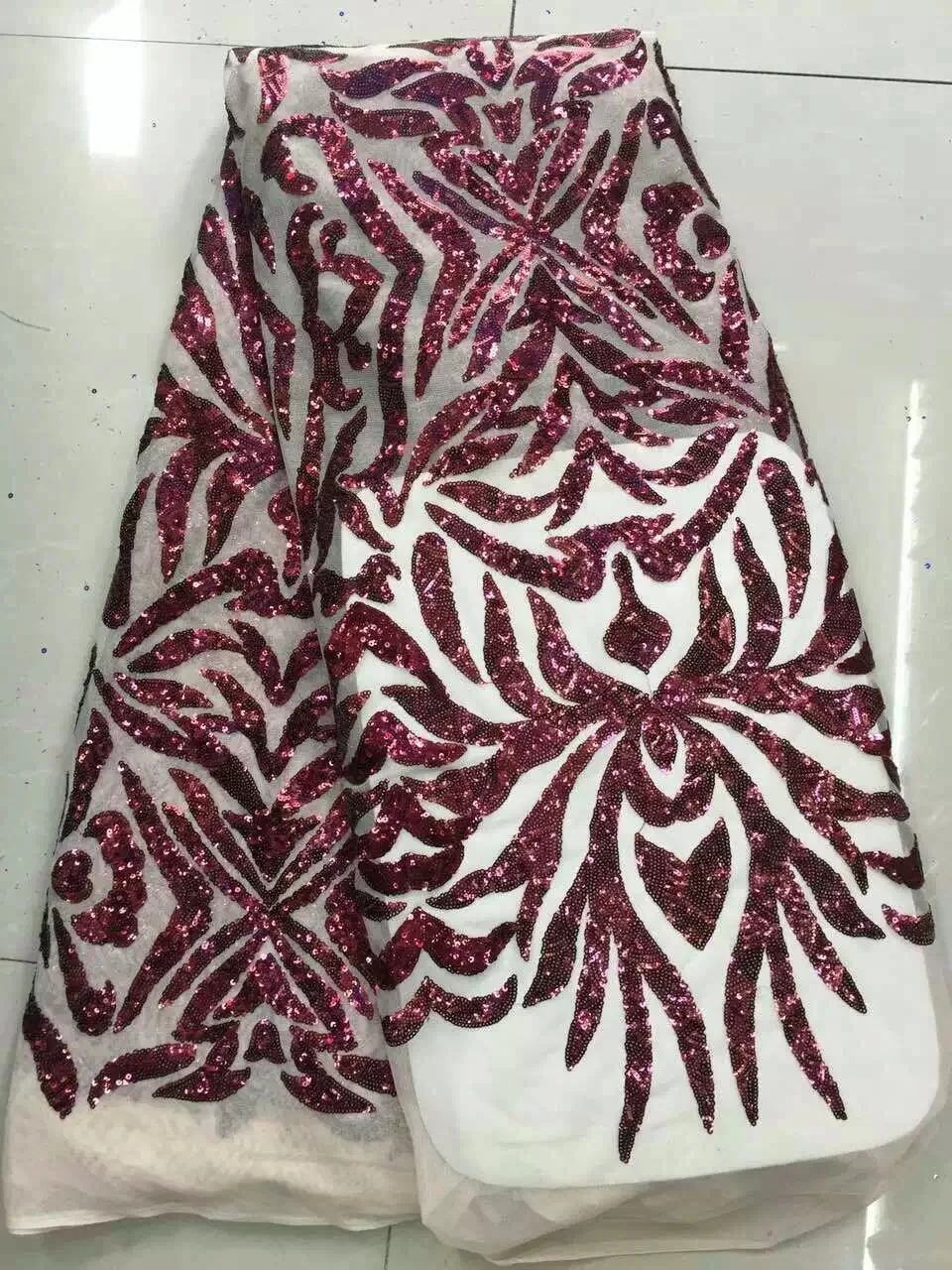 Red Flower Design Sequined Mesh Lace Fabric African Indian Guipure Net Laces 2019 Nigerian Style Wedding Dress Sequins Fabrics
Red Flower Design Sequined Mesh Lace Fabric African Indian Guipure Net Laces 2019 Nigerian Style Wedding Dress Sequins Fabrics