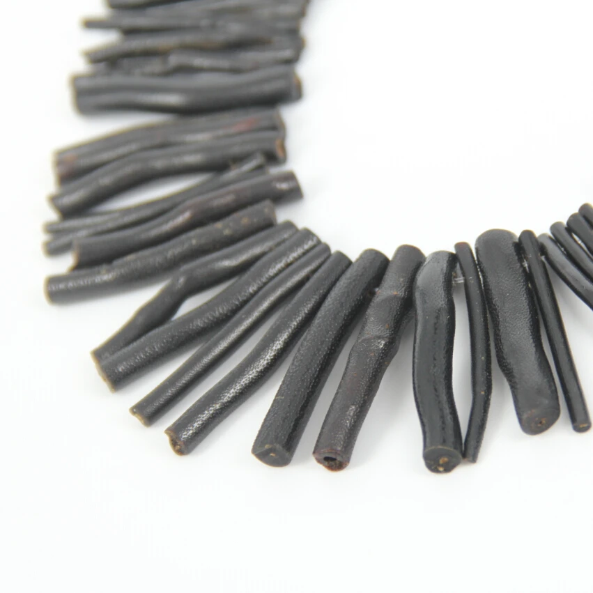 Approx 88pcs/Strand Top Drilled Black Coral Spacer Beads For Jewelry Making ,Long Bamboo Coral Loose Beads Pendants/Necklace
Approx 88pcs/Strand Top Drilled Black Coral Spacer Beads For Jewelry Making ,Long Bamboo Coral Loose Beads Pendants/Necklace