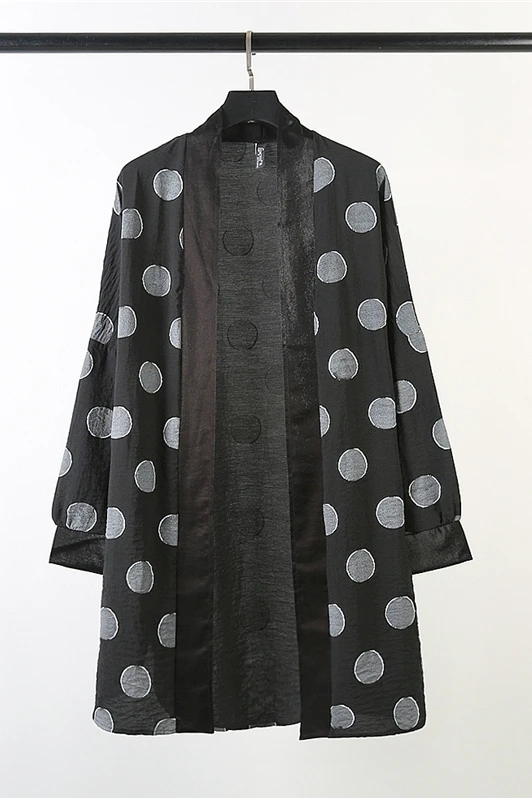 Autumn fashionable man dot print loose cardigan original style hip-hop long coat personality street popular logo trenchcoat
Autumn fashionable man dot print loose cardigan original style hip-hop long coat personality street popular logo trenchcoat