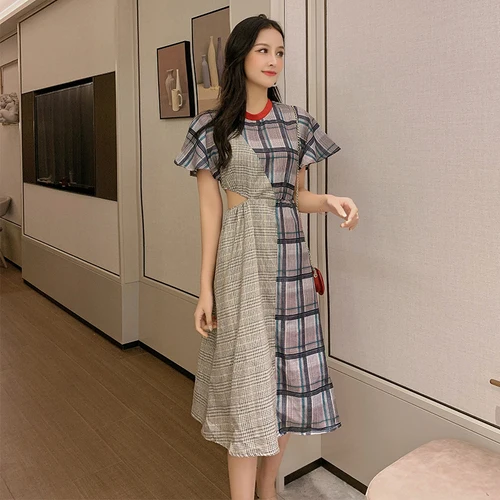 Brief 2019 New V Neck Summer Dress Vintage Korean Plaid Vestido A-line Patchwork Fashion Zip Mid-calf Women Dress
Brief 2019 New V Neck Summer Dress Vintage Korean Plaid Vestido A-line Patchwork Fashion Zip Mid-calf Women Dress