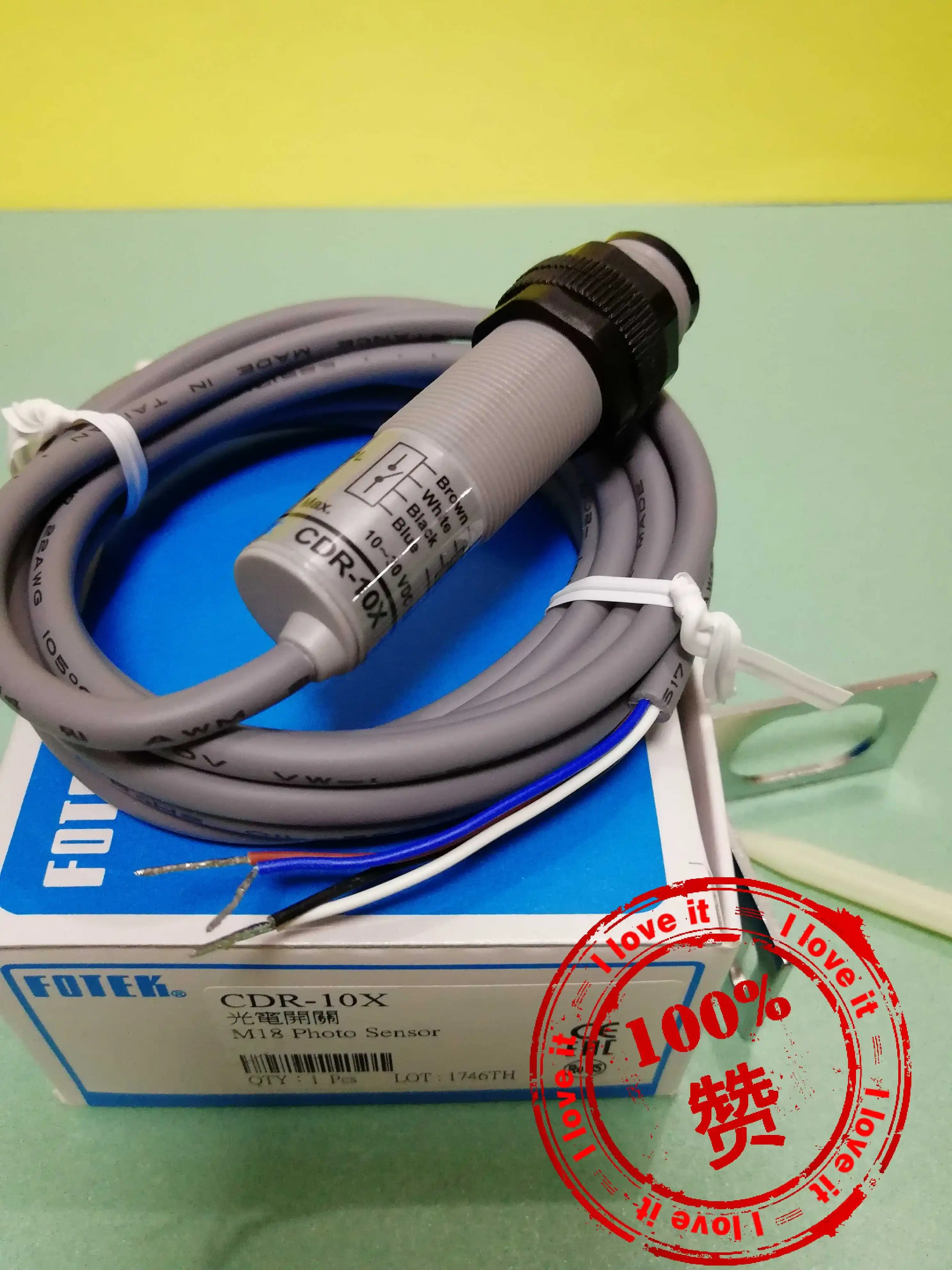 New imported cdr-10x cylindrical photoelectric switch CDR-10X sensor