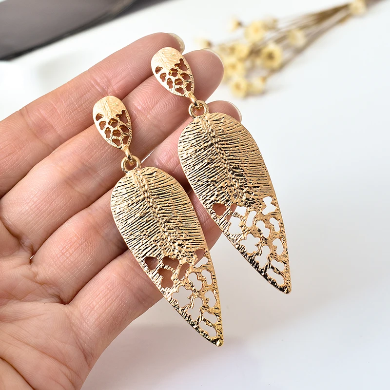 2017 Fashion hyperbole golden Plated Big Statement Long Earrings Dipping Natural Real Leaf Earrings For Women
2017 Fashion hyperbole golden Plated Big Statement Long Earrings Dipping Natural Real Leaf Earrings For Women