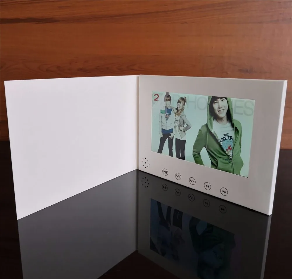 free shipping 7inch video booklet HD Screen Brochure Universal Video Greeting Cards Fashion Design Video Advertising Cards
free shipping 7inch video booklet HD Screen Brochure Universal Video Greeting Cards Fashion Design Video Advertising Cards