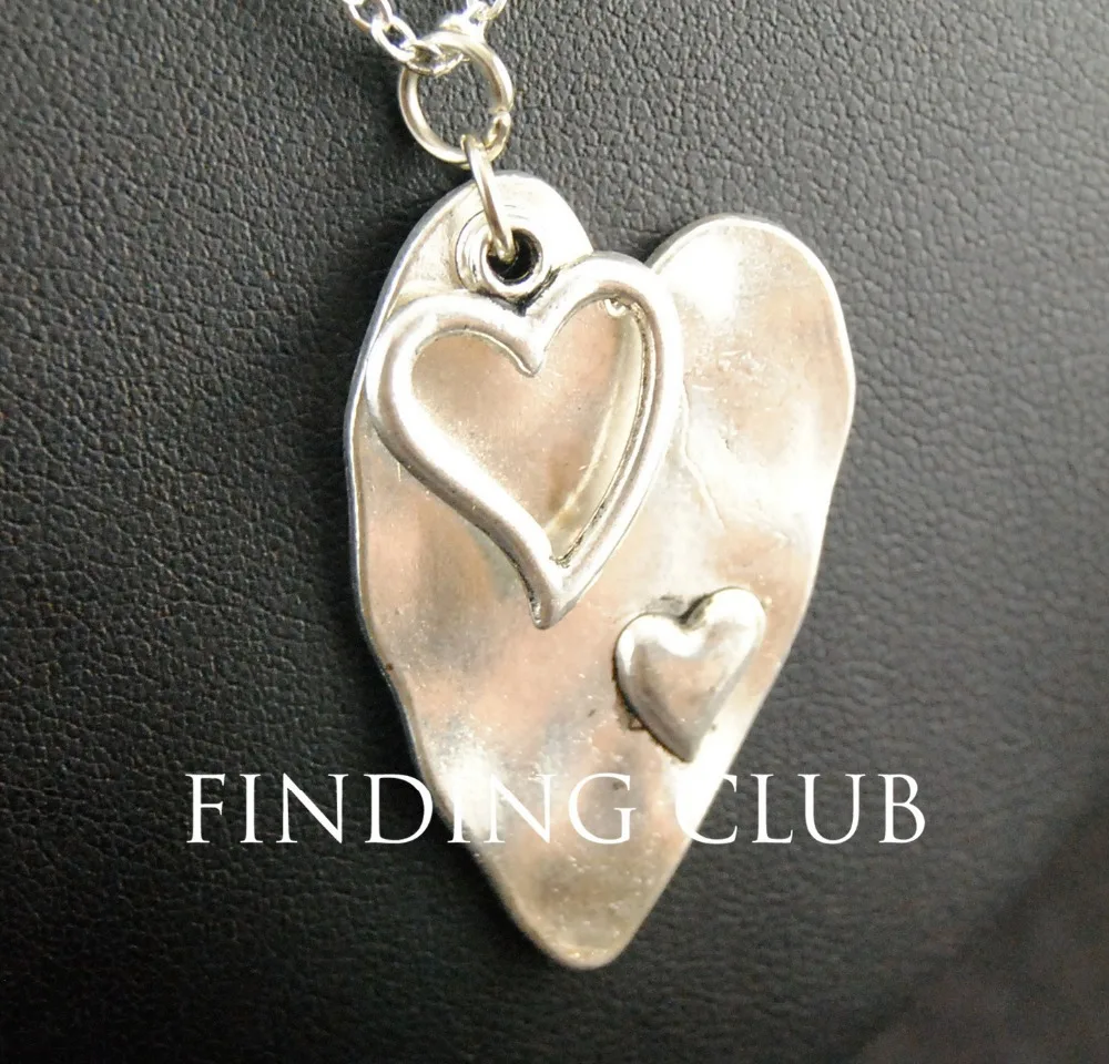 Korean style Fashion Necklace Silver Color Metal Love Heart Pendant Necklace For Valentine's Day Gift E102
Korean style Fashion Necklace Silver Color Metal Love Heart Pendant Necklace For Valentine's Day Gift E102