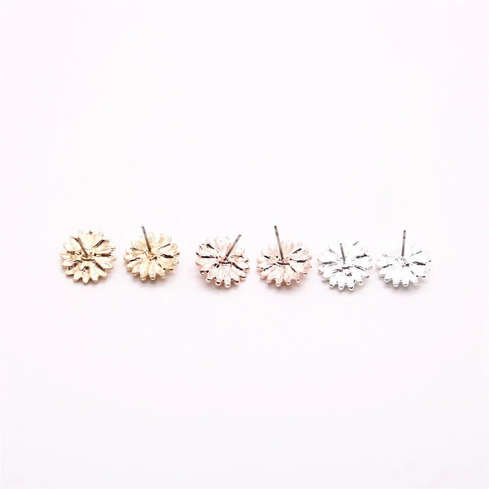 Flowers element rhinestone stud earrings Multivalve flower gold color stud earrings
Flowers element rhinestone stud earrings Multivalve flower gold color stud earrings