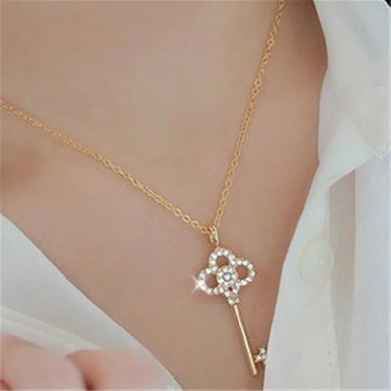 New Wholesale Fashion Hollow Crystal Rhinestone Key Chain Clavicle Womens Pendant Necklace For Women Jewelry
New Wholesale Fashion Hollow Crystal Rhinestone Key Chain Clavicle Womens Pendant Necklace For Women Jewelry