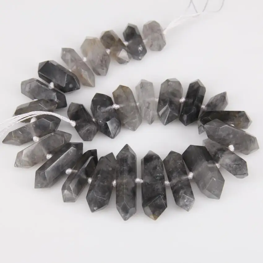 26pcs/str Faceted Cloud Quartz Double Stick Point Pendant Graduated 2mm Center Drilled Quartz Cut Nugget Beads Necklace Supplies
26pcs/str Faceted Cloud Quartz Double Stick Point Pendant Graduated 2mm Center Drilled Quartz Cut Nugget Beads Necklace Supplies