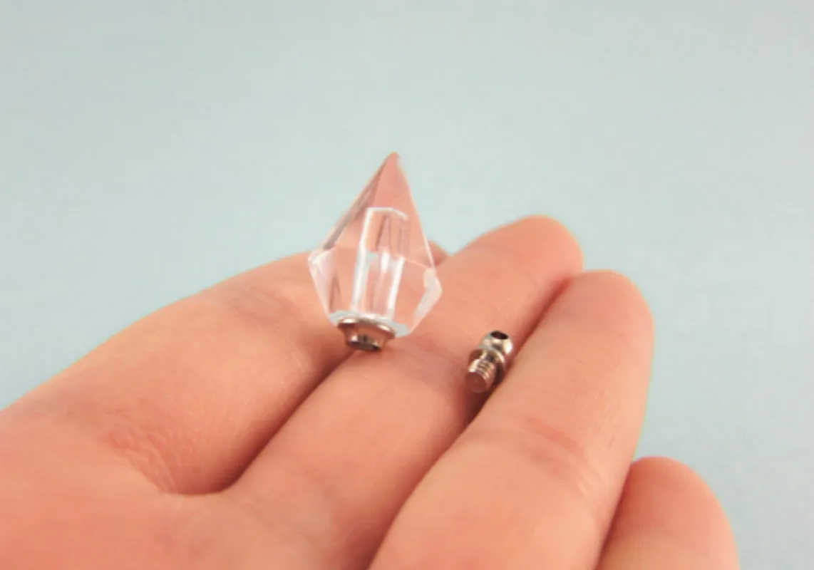 Small cylindrical peach heart crystal perfume bottles fashion sweater necklace female screw essence oil lanugo hair pendant tran
Small cylindrical peach heart crystal perfume bottles fashion sweater necklace female screw essence oil lanugo hair pendant tran
