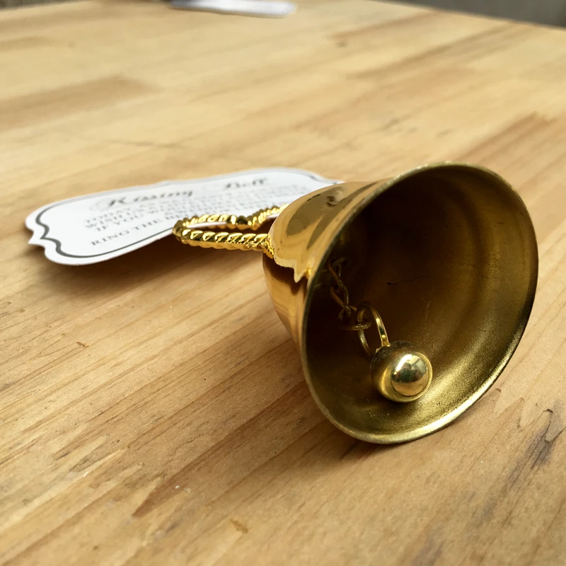 Fast Delivery 50pcs/lot Wedding Favor "Kissing Bell" gold/silver Place Card holderr/photo Holder Wedding Table Decoration Favors
Fast Delivery 50pcs/lot Wedding Favor "Kissing Bell" gold/silver Place Card holderr/photo Holder Wedding Table Decoration Favors