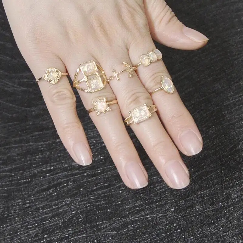 Fashion Dazzle colour Crystal Ring for woman 7Pcs/Set Golden Sun flower Bohemian woman Punk Ring Set Female Jewelry Anillos
Fashion Dazzle colour Crystal Ring for woman 7Pcs/Set Golden Sun flower Bohemian woman Punk Ring Set Female Jewelry Anillos