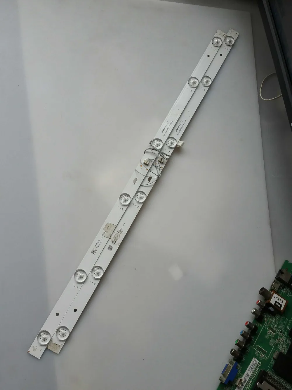 1set =2 pieces W32Sled backlight for JL.D32061330-004AS-M 4C-LB320T-JF3 Screen LVW320CSDX E13 V57 LVW320CSDX
1set =2 pieces W32Sled backlight for JL.D32061330-004AS-M 4C-LB320T-JF3 Screen LVW320CSDX E13 V57 LVW320CSDX