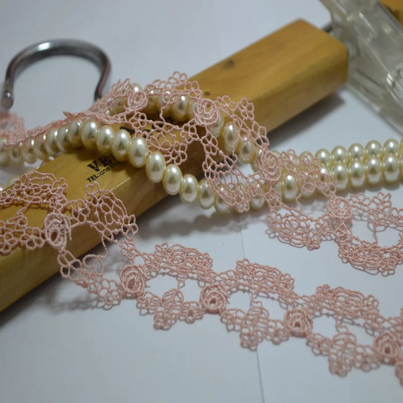 3.5cm width (15yards/lot) pink hollow Venise laceTrim with high quality for garment accessories and wedding 0430008
3.5cm width (15yards/lot) pink hollow Venise laceTrim with high quality for garment accessories and wedding 0430008