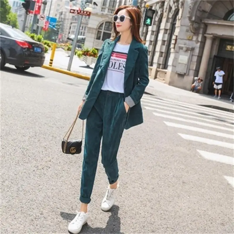 Fashion Pant Suits female early autumn New casual loose Corduroy suit jacket + pants two-piece Suits women
Fashion Pant Suits female early autumn New casual loose Corduroy suit jacket + pants two-piece Suits women