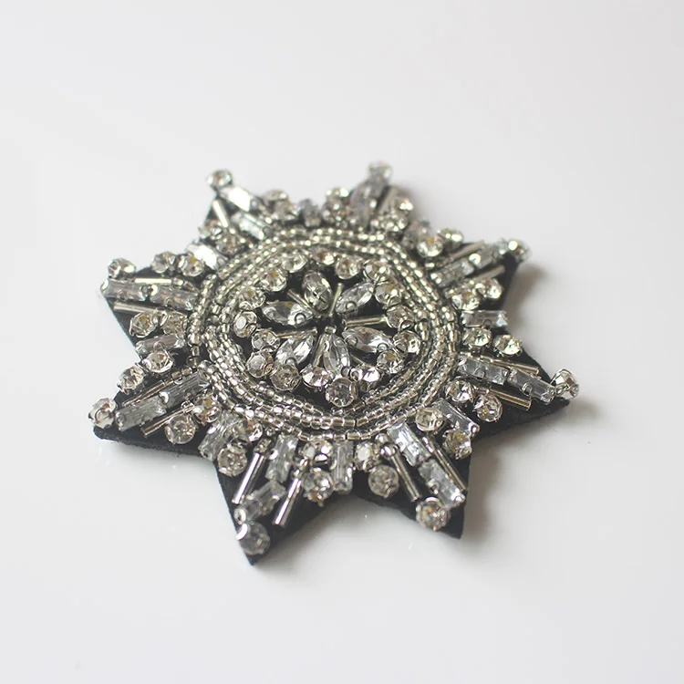Rhinestone Snowflake Beaded Patch Sewing on Beading Applique Shirt Bags Apparel DIY Decoration Badge
Rhinestone Snowflake Beaded Patch Sewing on Beading Applique Shirt Bags Apparel DIY Decoration Badge