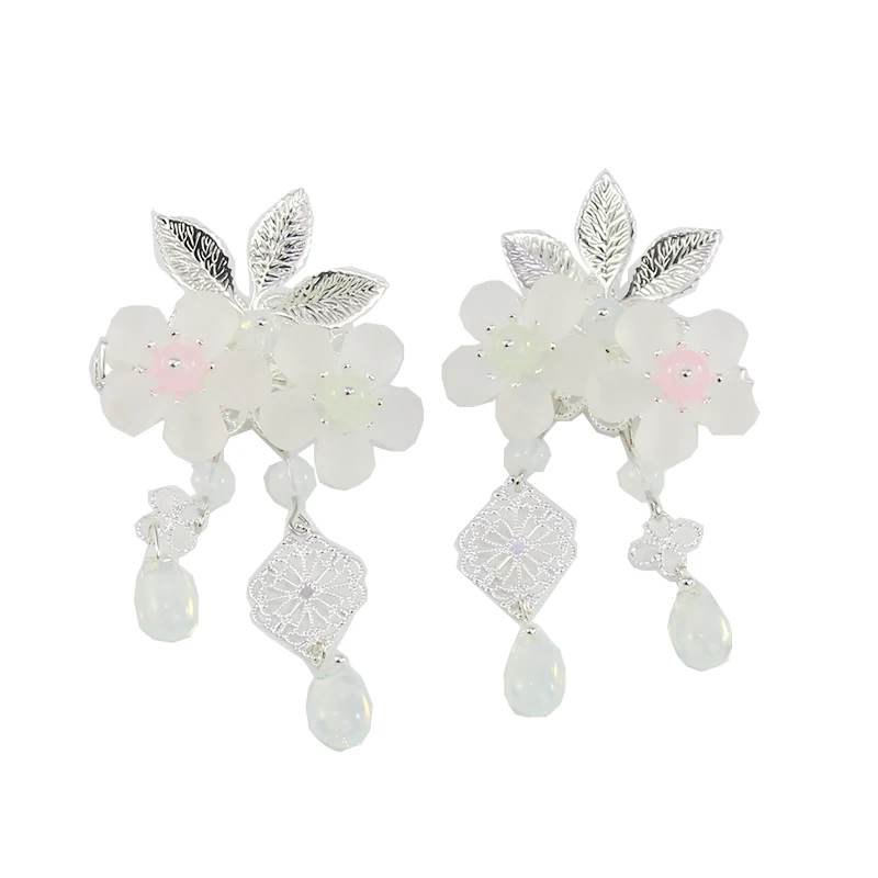 Antique hanfu dovetail and ancient costume headdress flower light Antique dovetail han elements to the clamp
Antique hanfu dovetail and ancient costume headdress flower light Antique dovetail han elements to the clamp