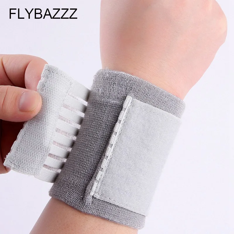 FLYBAZZZ Elastic Knitted Pressure Bandage Volleyball Hand Sport Wristband Gym Support Carpal Tunnel Wrist Brace Support Hand Pad
FLYBAZZZ Elastic Knitted Pressure Bandage Volleyball Hand Sport Wristband Gym Support Carpal Tunnel Wrist Brace Support Hand Pad
