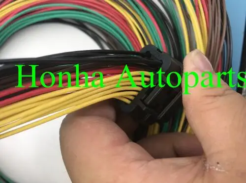 ECU 26P Tyco 26 pin Superseal 1.0mm series ECU automotive Connector wire harness
ECU 26P Tyco 26 pin Superseal 1.0mm series ECU automotive Connector wire harness
