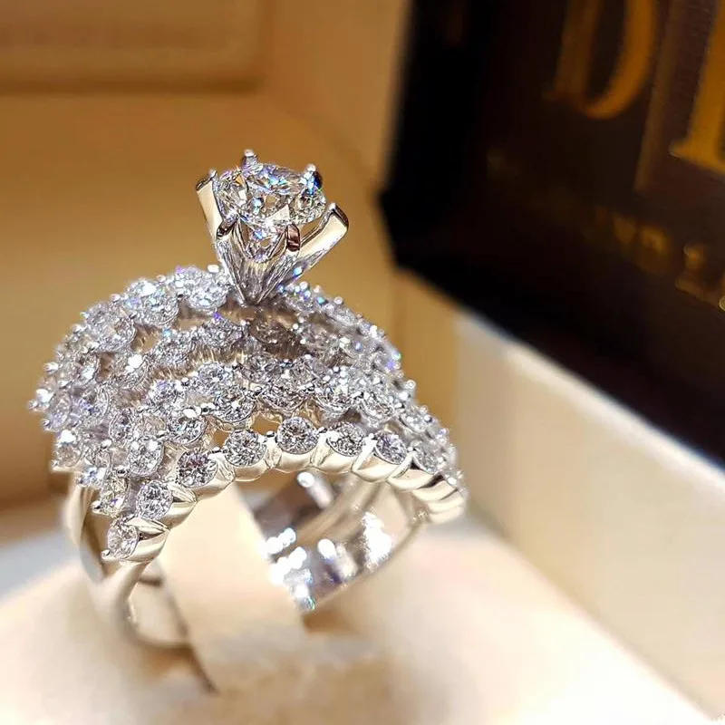 Luxury Lady Crystal White Round Ring Set Brilliant silver plated Engagement Ring Vintage Bridal Wedding Rings For Women
Luxury Lady Crystal White Round Ring Set Brilliant silver plated Engagement Ring Vintage Bridal Wedding Rings For Women