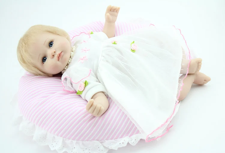 45cm Baby Reborn Dolls Soft Silicone Baby Toy Girl Boy Shower Dolls Princess Dolls Kid's Playmates Christmas Birthday Gifts
45cm Baby Reborn Dolls Soft Silicone Baby Toy Girl Boy Shower Dolls Princess Dolls Kid's Playmates Christmas Birthday Gifts