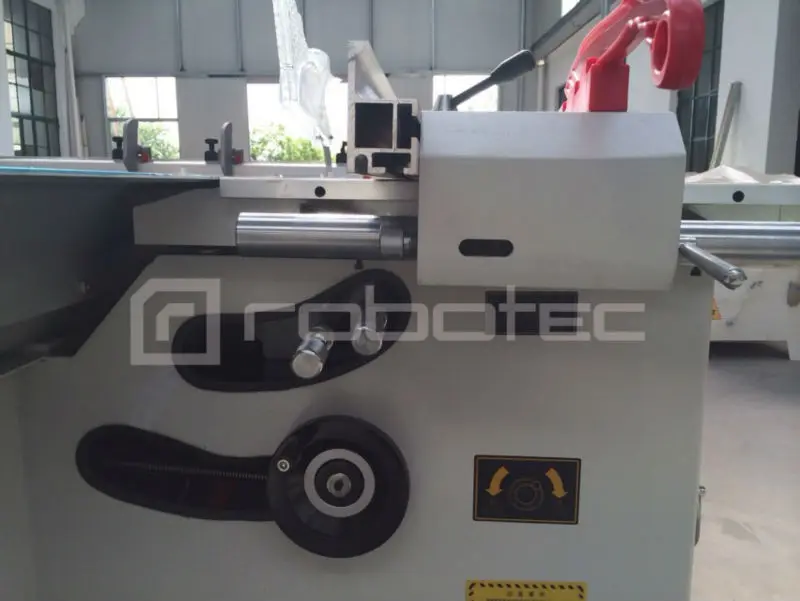 Sliding table saw / wood tools sawing factory / wood cutting machine price