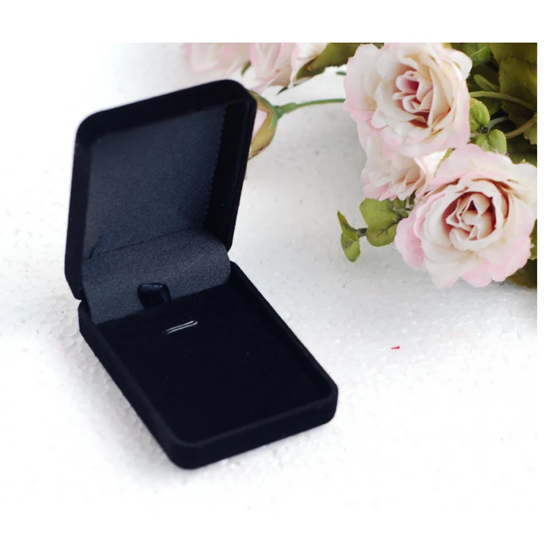 Velvet Jewelry Box Black Square Shape Jewelry Organizer Earring Storage Case High Quality 12pcs Necklace Display Gift Box
Velvet Jewelry Box Black Square Shape Jewelry Organizer Earring Storage Case High Quality 12pcs Necklace Display Gift Box