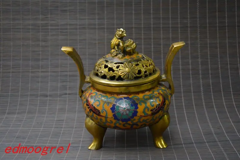 Collectable old Cloisonne&copper Incense Stove\Censer,lion&Flower, Auspicious beast,Decoration,Free Shipping
Collectable old Cloisonne&copper Incense Stove\Censer,lion&Flower, Auspicious beast,Decoration,Free Shipping