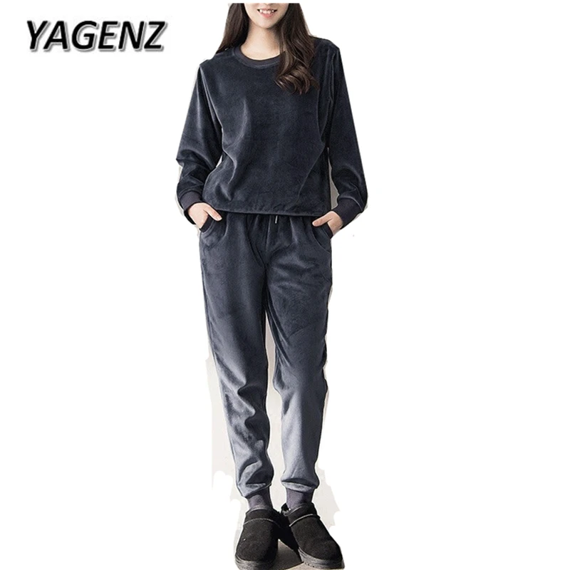YAGENZ Women 2-piece Set Sporting Suits 2020 Fall/Winter Gold Velvet Thick O Neck Tops+Trousers Sportswear Women Clothing Sets
YAGENZ Women 2-piece Set Sporting Suits 2020 Fall/Winter Gold Velvet Thick O Neck Tops+Trousers Sportswear Women Clothing Sets