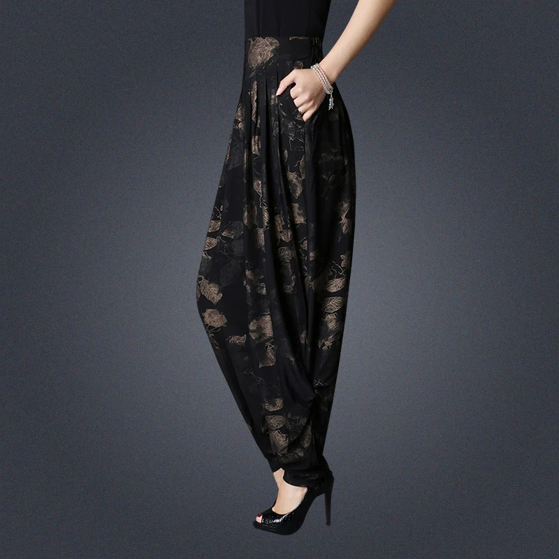 Summer and autumn gold print large pants loose thin radish wide leg female summer Harlan long pants
Summer and autumn gold print large pants loose thin radish wide leg female summer Harlan long pants