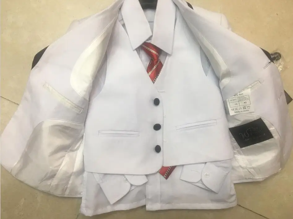 2017 New Boy Suits Coat + Vest + Pants+Tie+Bow Children Clothing Sets Boys Wedding Suits Size 90-120 Boys Childrens's Day Suits
2017 New Boy Suits Coat + Vest + Pants+Tie+Bow Children Clothing Sets Boys Wedding Suits Size 90-120 Boys Childrens's Day Suits
